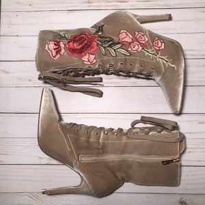 Cape Robbin Mini 108 Nude Embroidered Boots